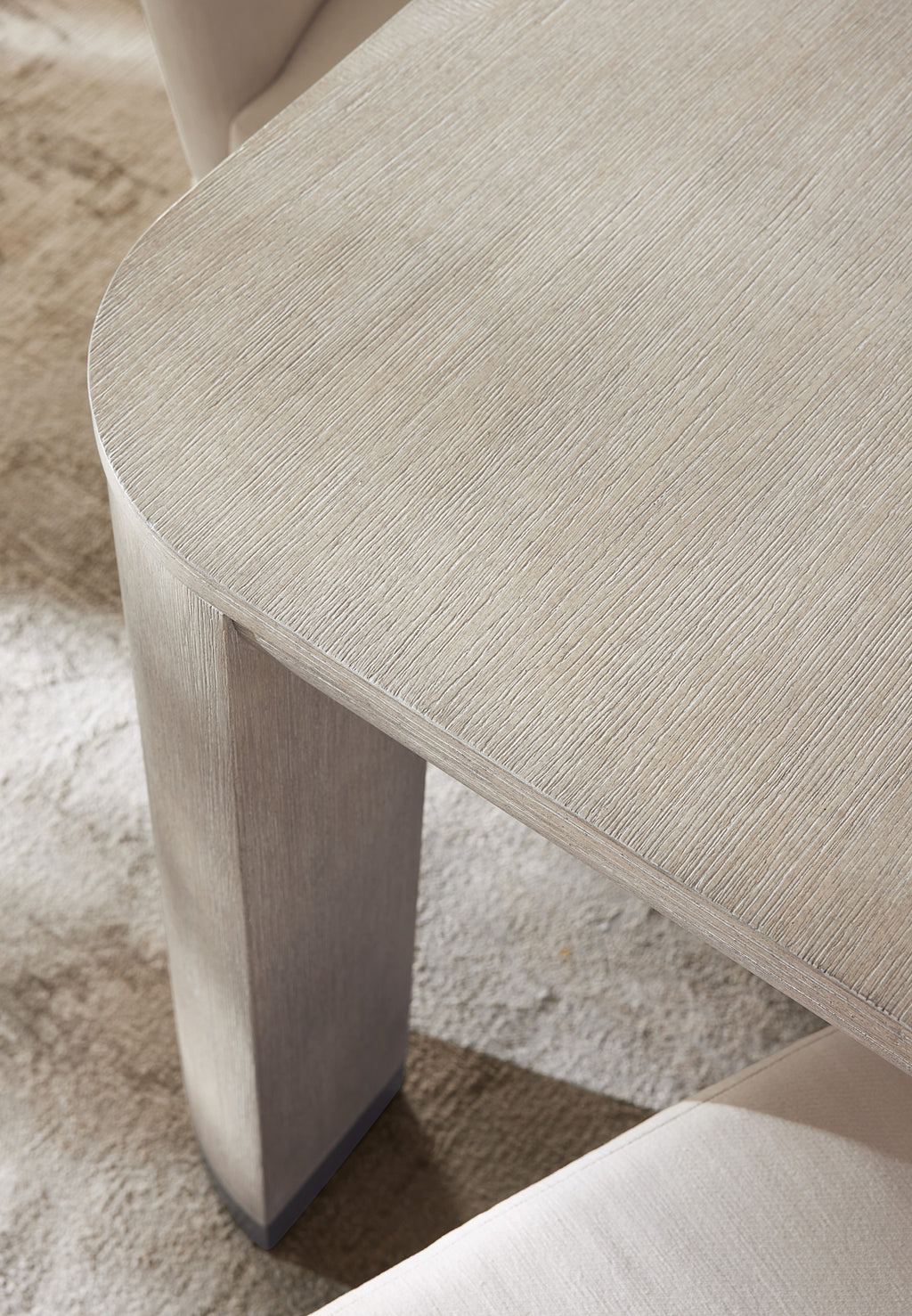 Hooker Furniture Modern Mood Leg Dining Table with 1-24in Leaf in Diamond