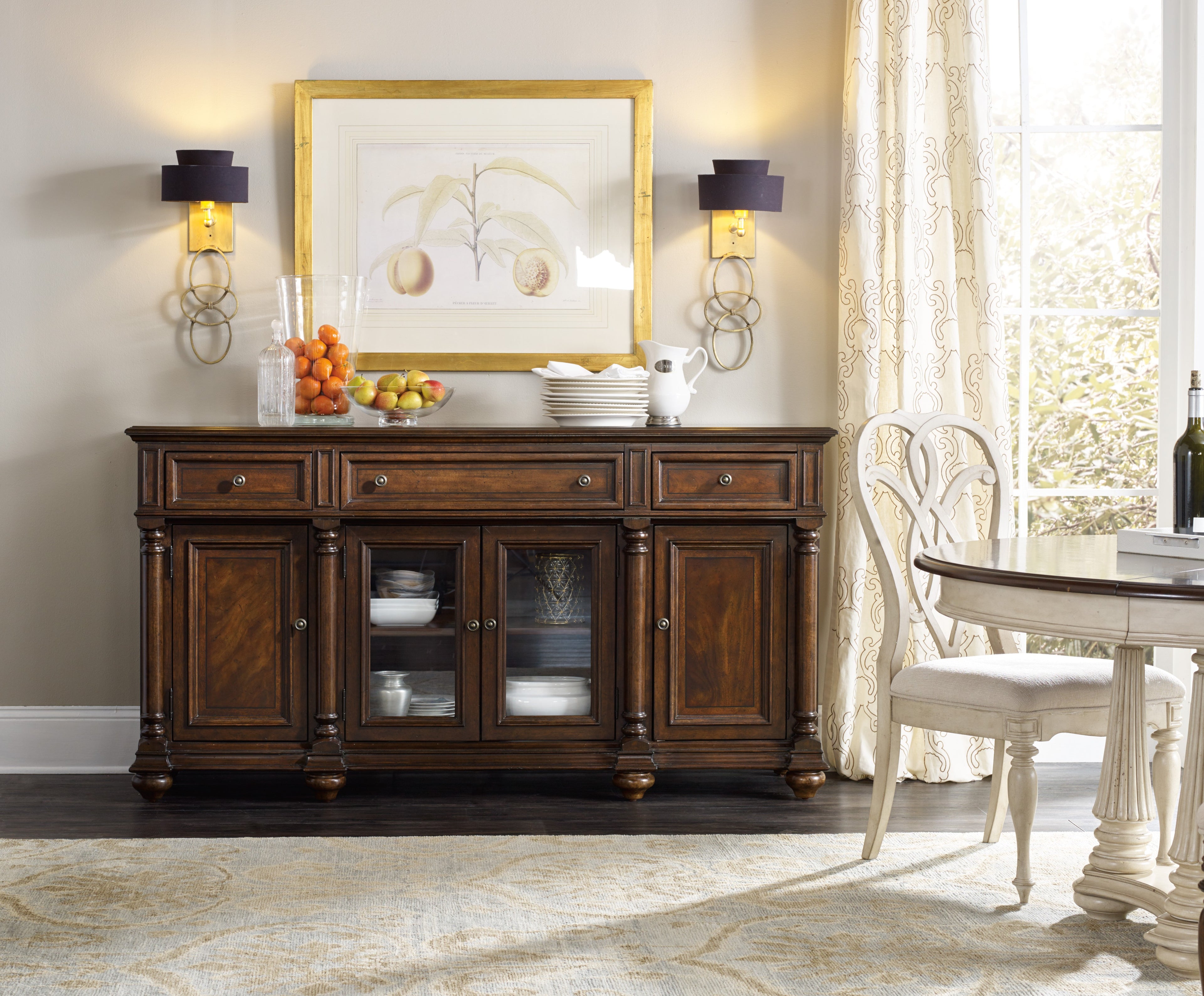 Hooker Furniture Leesburg Buffet in Mahogany